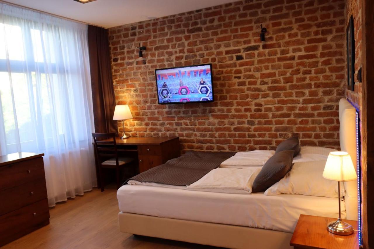 Apartament Przy Rynku Chełmno Esterno foto